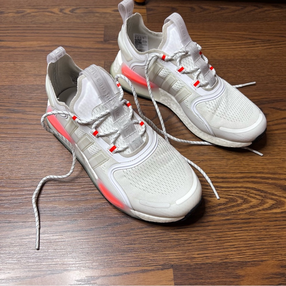 adidas Originals NMD_V3 sneakers in white size 9 - Picture 4 of 15